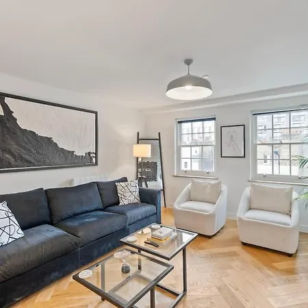 Charming 2 Bedroom 2 Bathroom Flat Near Oxford St